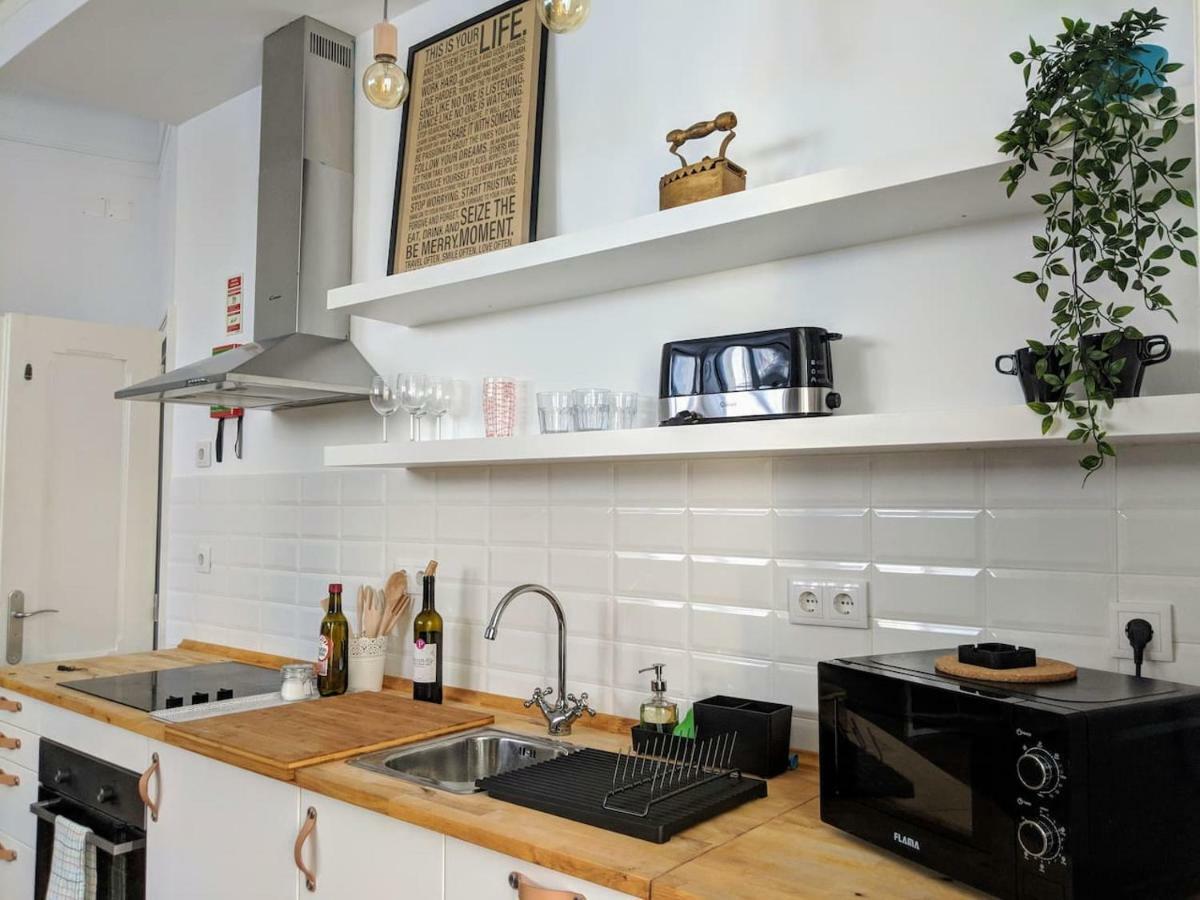 Charming One Bedroom Flat Lisbon Bagian luar foto